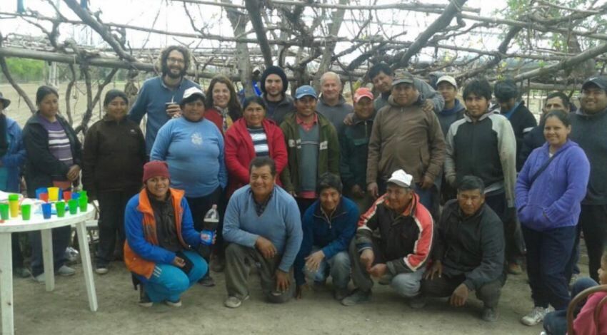 
    La Asociación Civil de Productores del Pedregal Norte, de Guaymallén Mendoza, recibió el primer sello “Producido por la Agricultura Familiar”
   