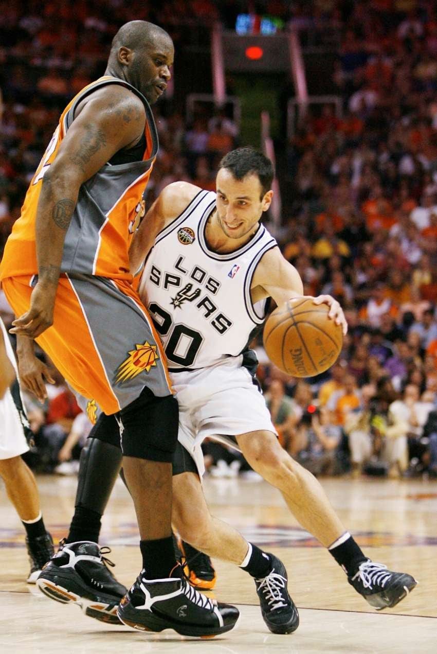 
    Ginóbili debutó en la NBA el 29 de octubre de 2002 ante Los Angeles Lakers de Kobe Bryant y Shaquille O'Neal. / LOS ANDES.
   