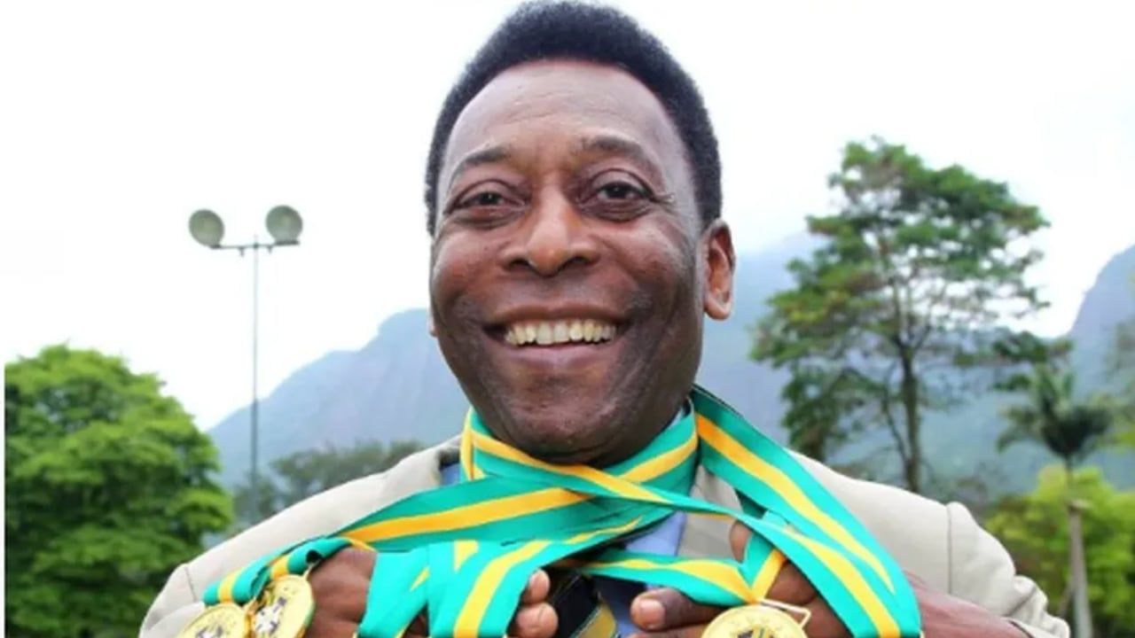 Francisco eligió a Pelé frente a Maradona y Messi - Gentileza O Globo