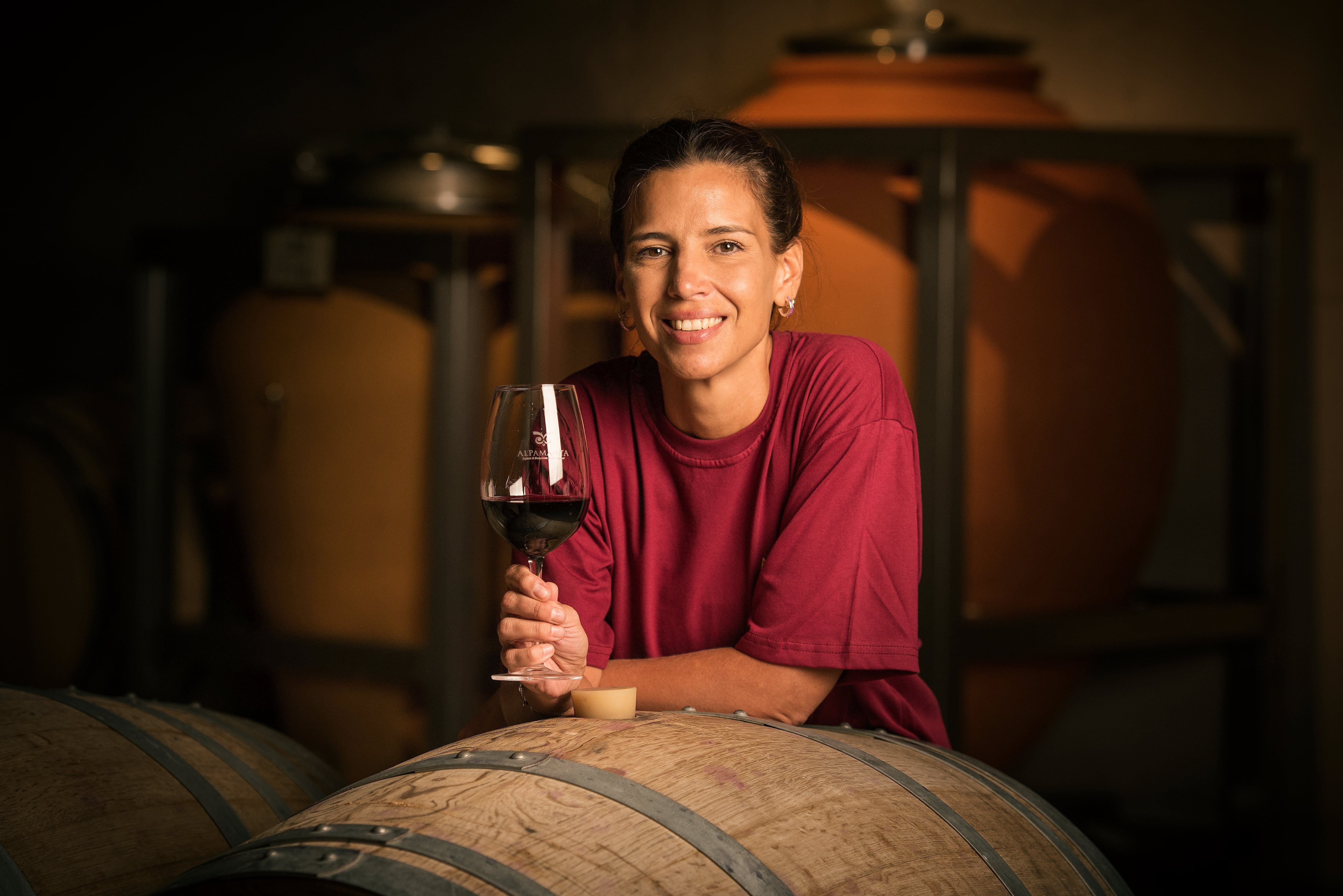 Victoria Brond, gerente de Enología y Producción en Bodega Alpamanta. - Gentileza