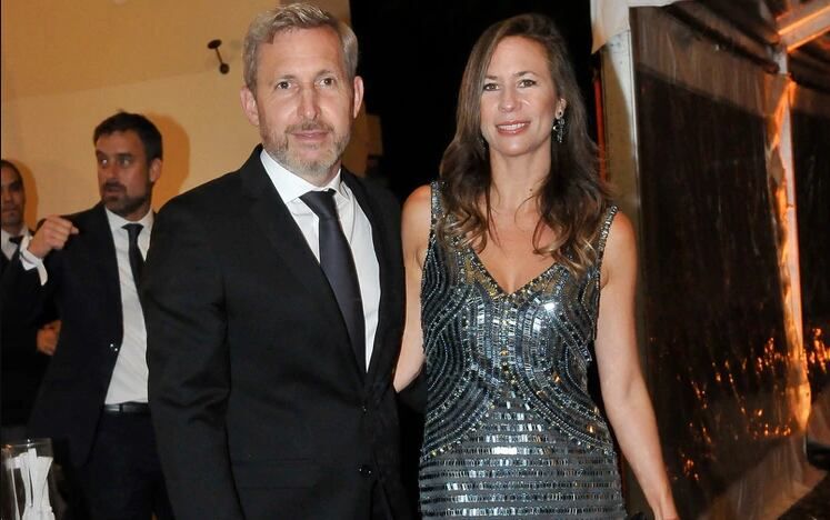 Rogelio Frigerio y su esposa entre los invitados. | Foto: Infobae