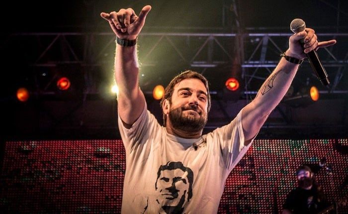 El cantante de Las Pastillas del Abuelo llega a Rosario para presentar su primer disco solista\u002E Se trata de Piti Fernández, que desembarca en el Auditorio Fundación, desde las 21\u002E30\u002E Las entradas ya están a la venta\u002E