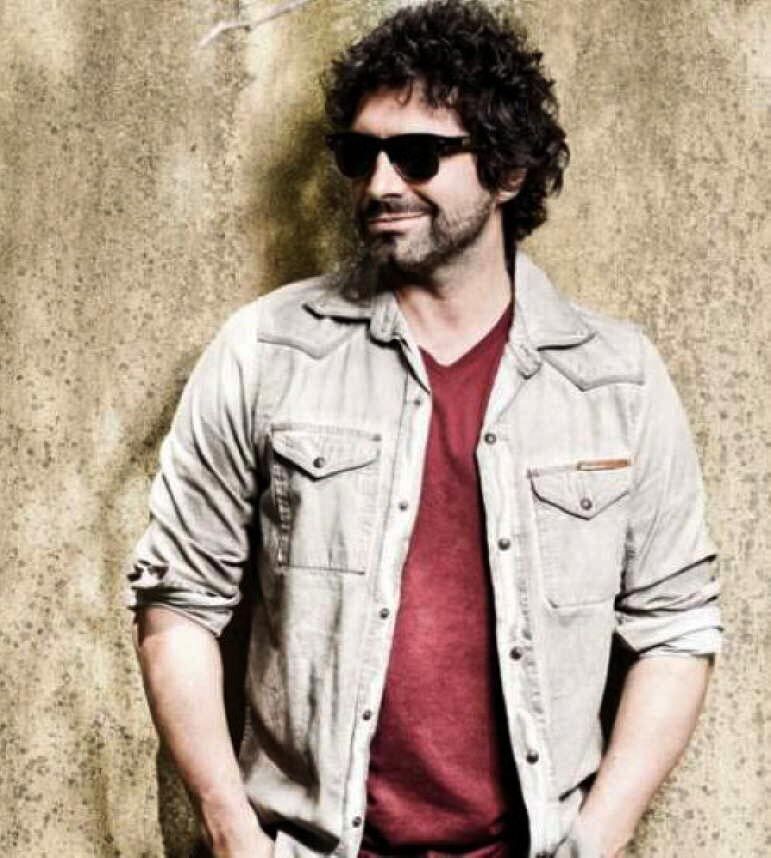 
    El artista se ve de este modo porque es “uno de los pocos” que hoy puede vivir de la música.
   