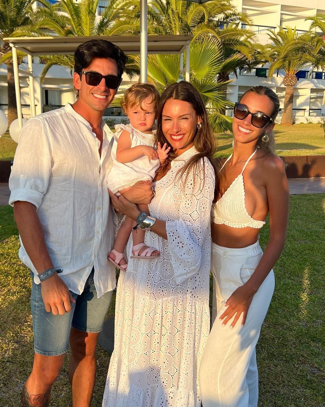 El cumpleaños de Ana, la hija de Pampita y Roberto García Moritán, en Ibiza.