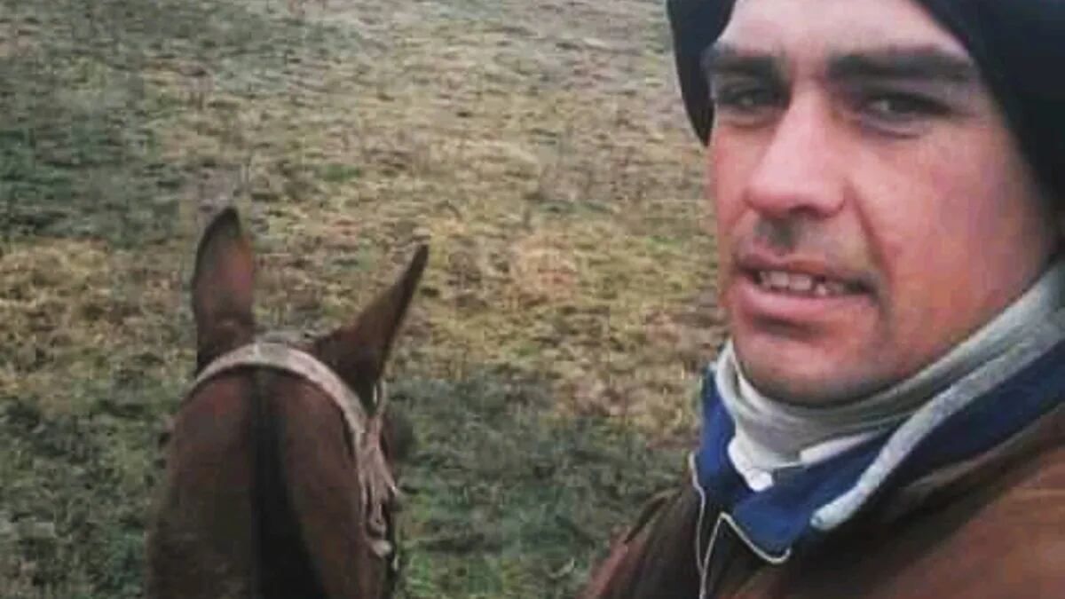 El peón rural llegó a vender su auto para pagar el dinero que le exigían los extorsionadores. Foto: Archivo / Los Andes
