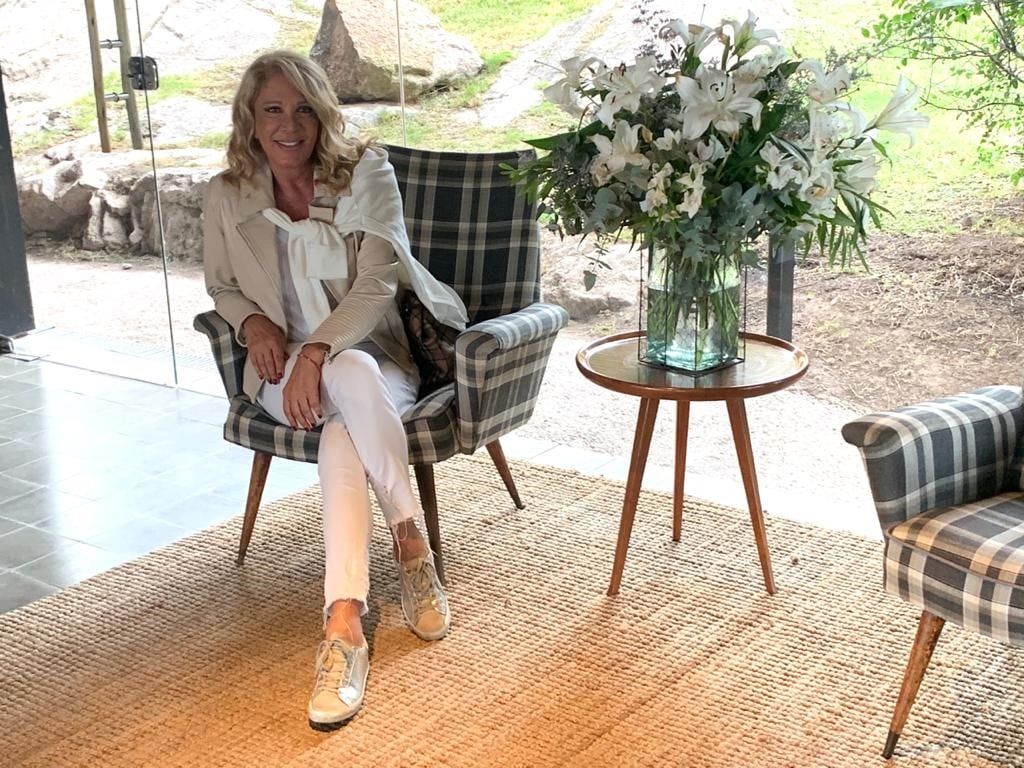 Reina Reech es una bailarina ya ofrece las clases de su academia para los mendocinos.