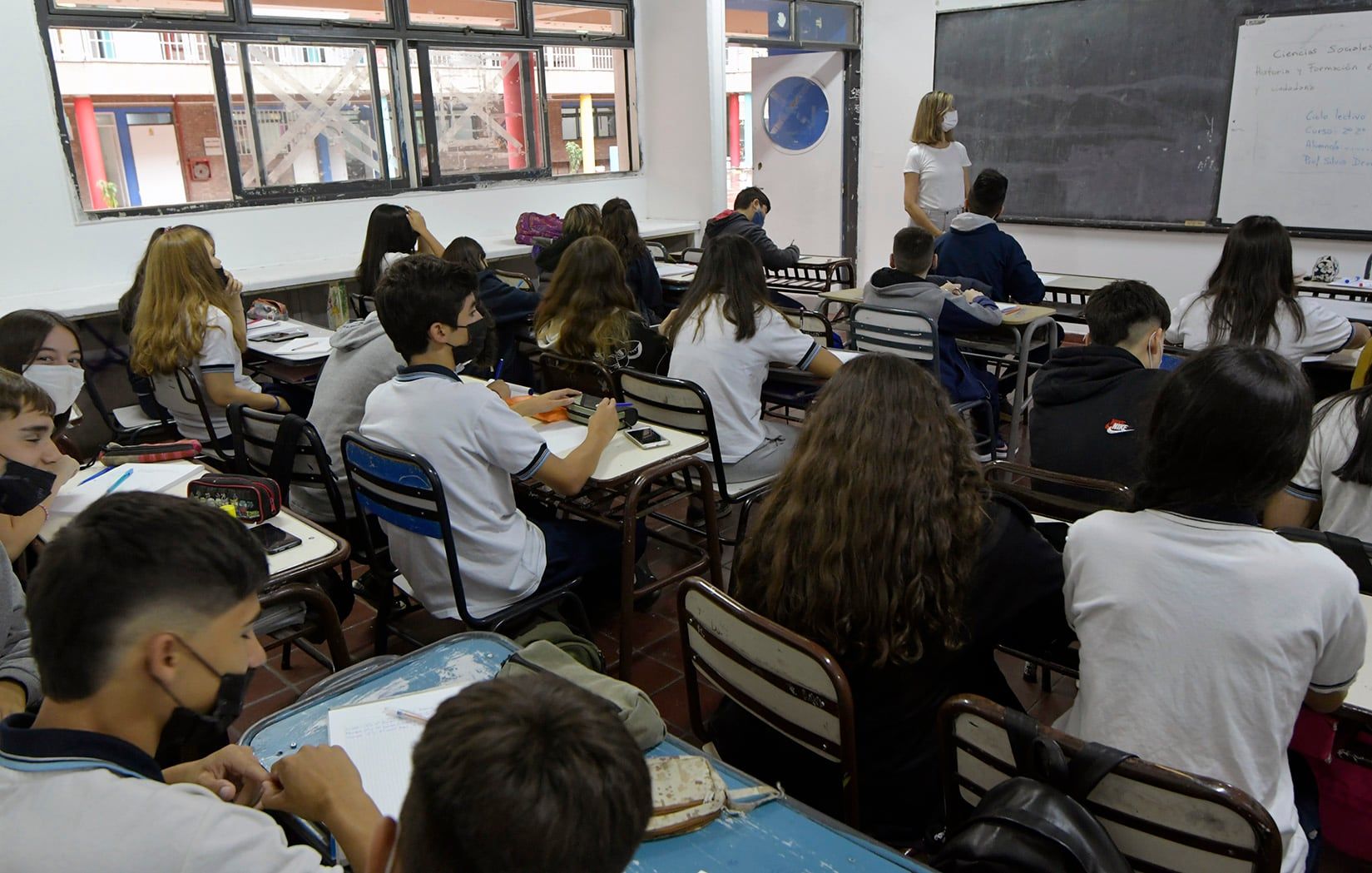 La enseñanza fordiana, donde todos los jóvenes reciben los mismos contenidos, al mismo tiempo, de la misma manera, con el mismo profesor, esperando que el rendimiento sea el mismo, en igual tiempo, ya no es viable.