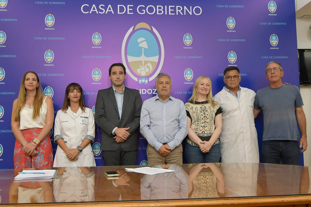 El gobernador Alfredo Cornejo confirmó que el ministerio tendrá tres subsecretarías: Salud, Administración y Deportes.

Rodolfo Montero está a cargo de la cartera
Foto: Orlando Pelichotti