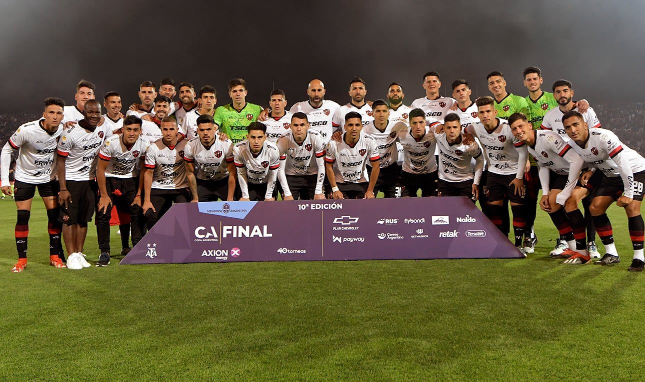 Club Altético Patronato se consagró campeón de la Copa Argentina y jugará la Copa Libertadores El “Patrón” venció a Talleres de Córdoba y por primera vez disputará un torneo internacional, gracias al insólito gol de Thiago Banega.   Foto: Orlando Pelichotti