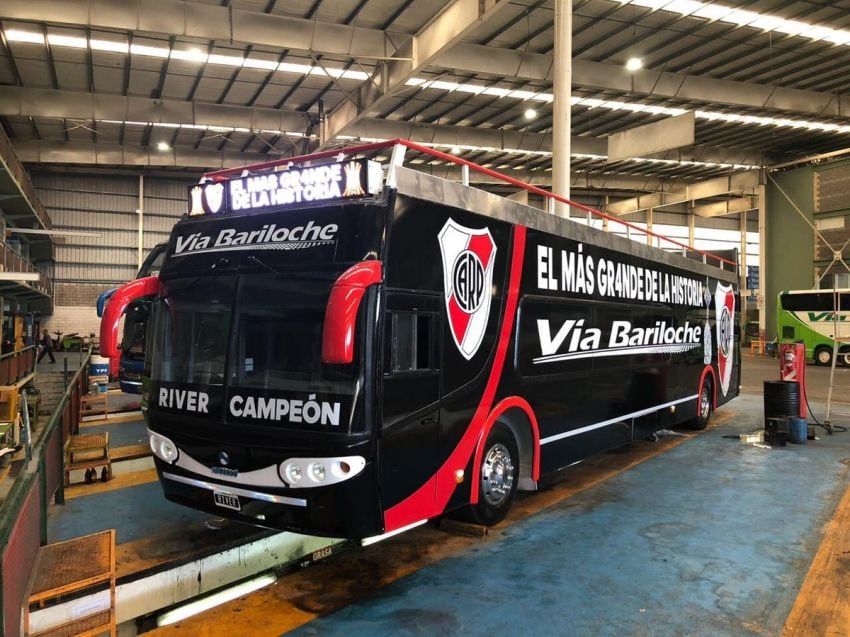
    El micro donde se trasladarán los jugadores
   