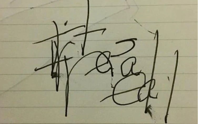 
    El extraño mensaje que escribió Tina Hines al volver de la muerte. Foto: Facebook
   