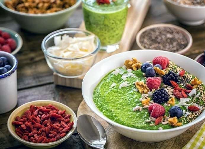 
    Hacerse el tiempo. Es muy importante no saltear las comidas.
   