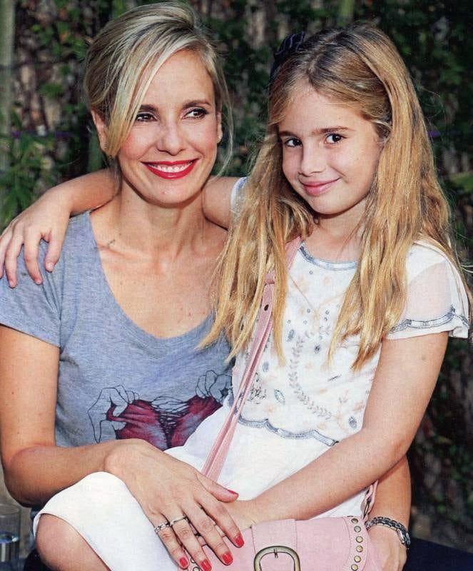 Julieta Cardinali junto a Charo, la hija de Calamaro