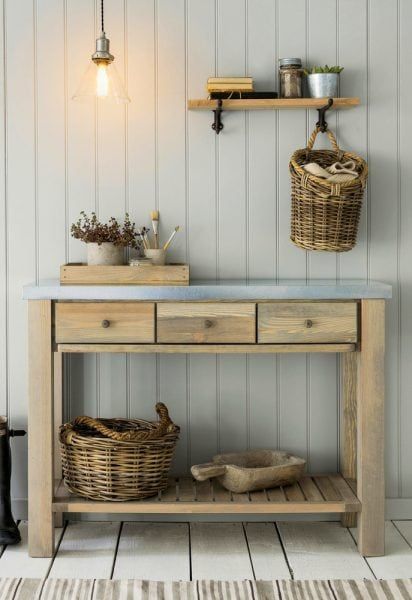 El estilo privilegia la nobleza del material.