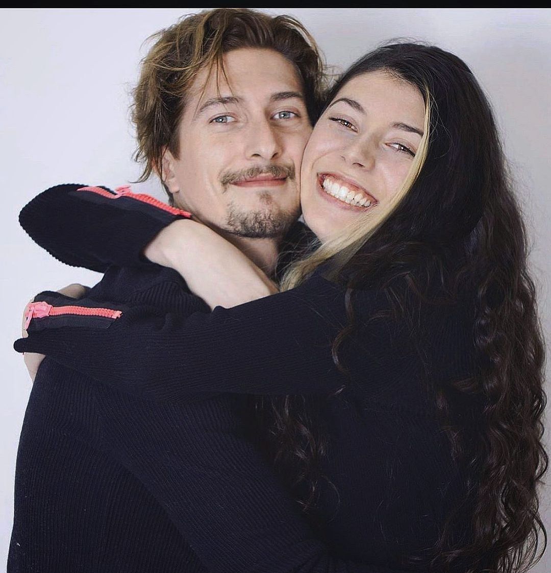 Mónica Ayos posó hecha una diosa junto a su hijo Federico