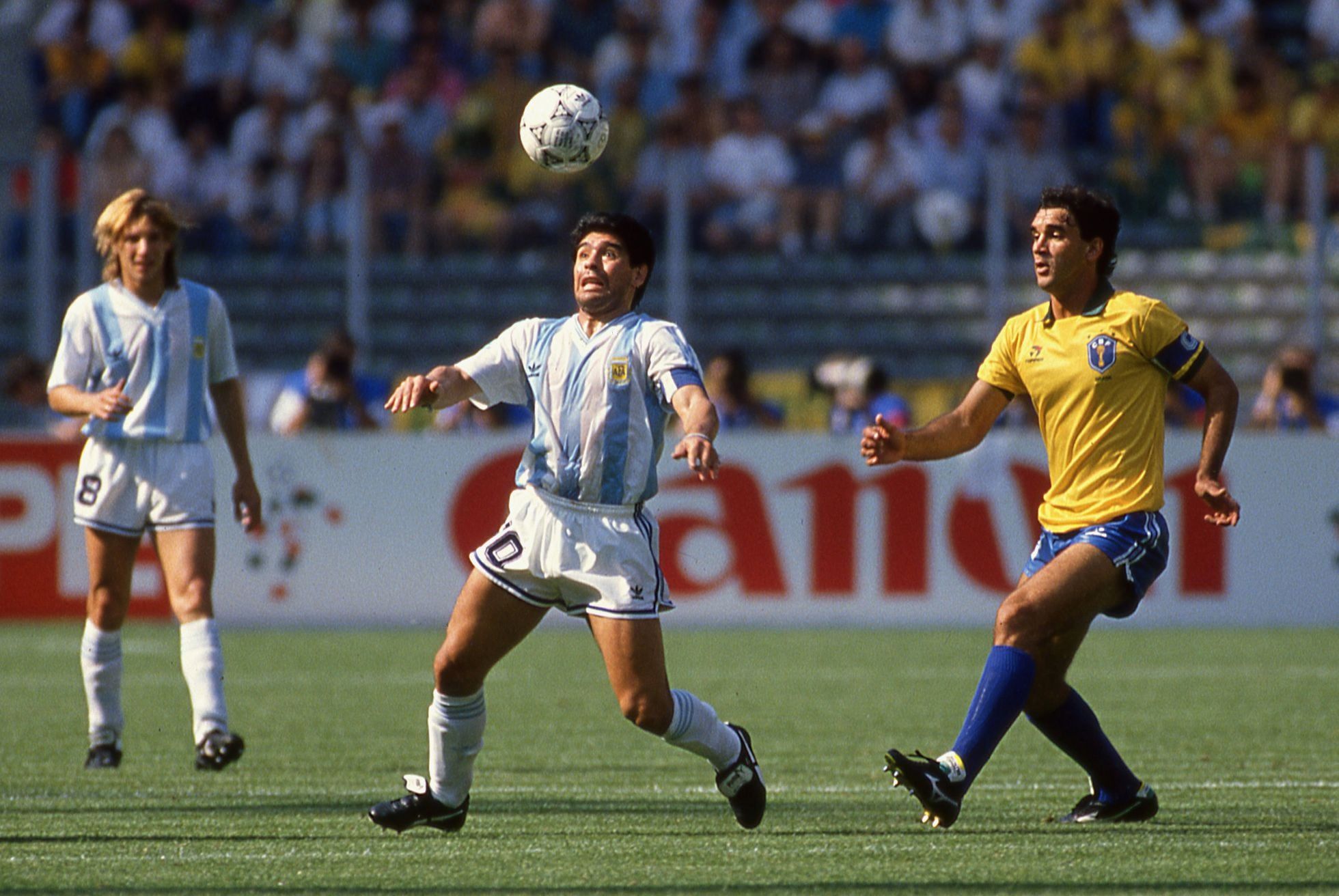 Claudio Caniggia y Diego Maradona, claves para vencer a Brasil en el Mundial Italia 90. / archivo