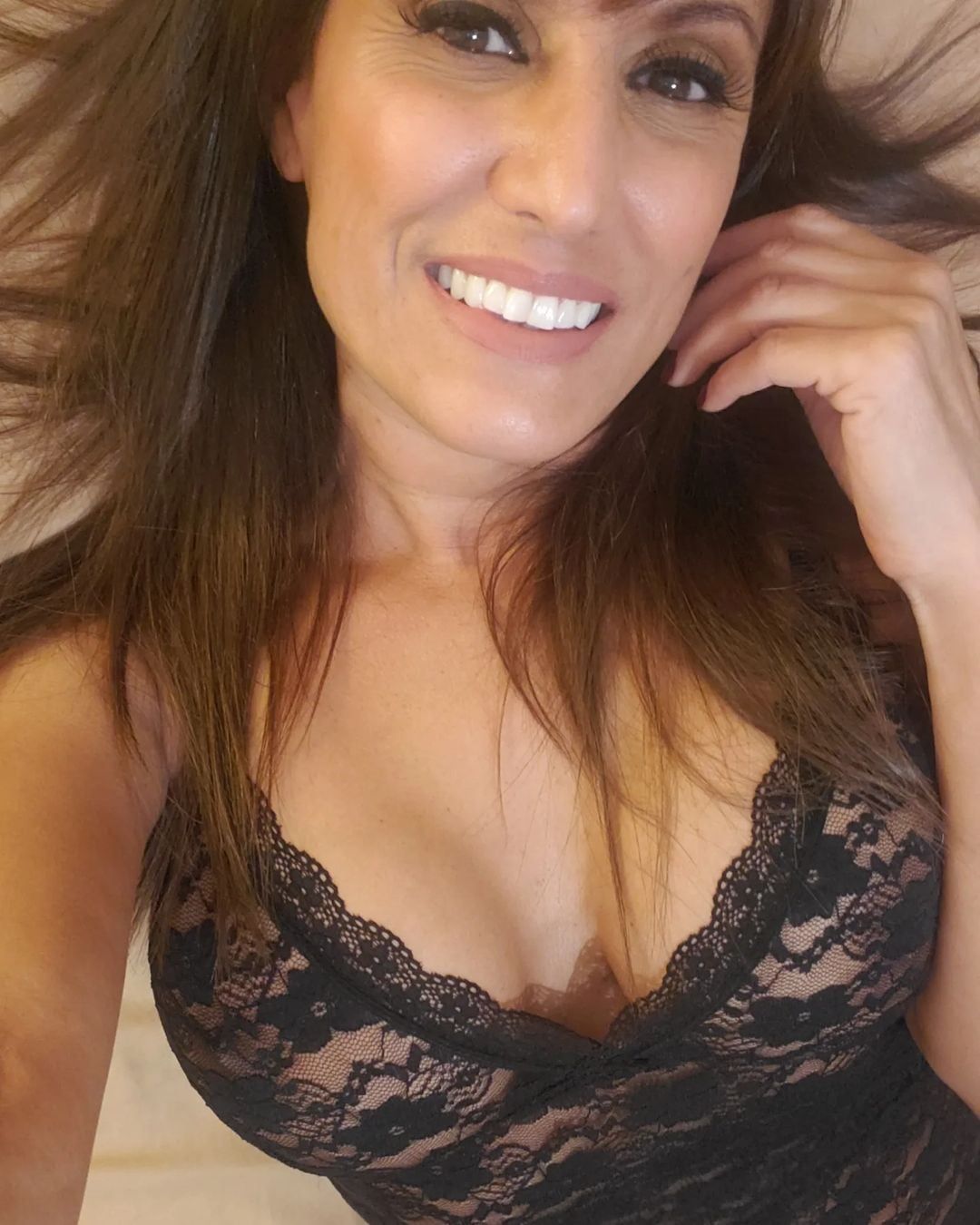 Nancy Duré incendió Instagram al mostrar conjuntos de lencería para una noche de pasión