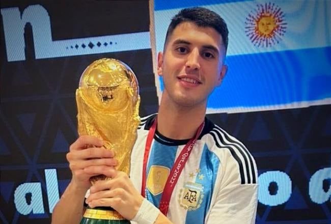 Exequiel Palacios homenajeado en Tucumán.