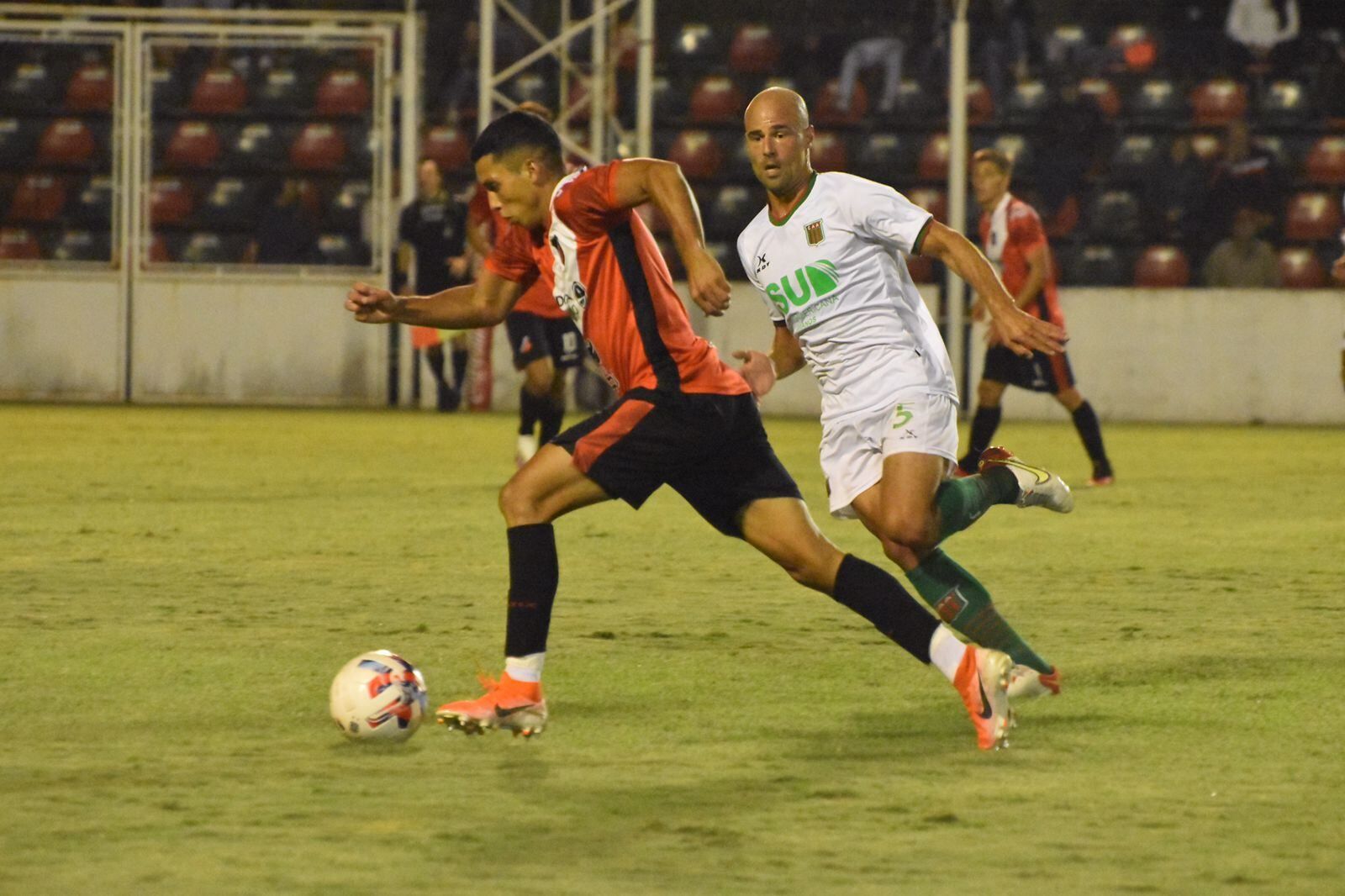 Agropecuario le ganó a Maipú por 2-0 y le robó el invicto del torneo. / Gentileza: Prensa Agropecuario.