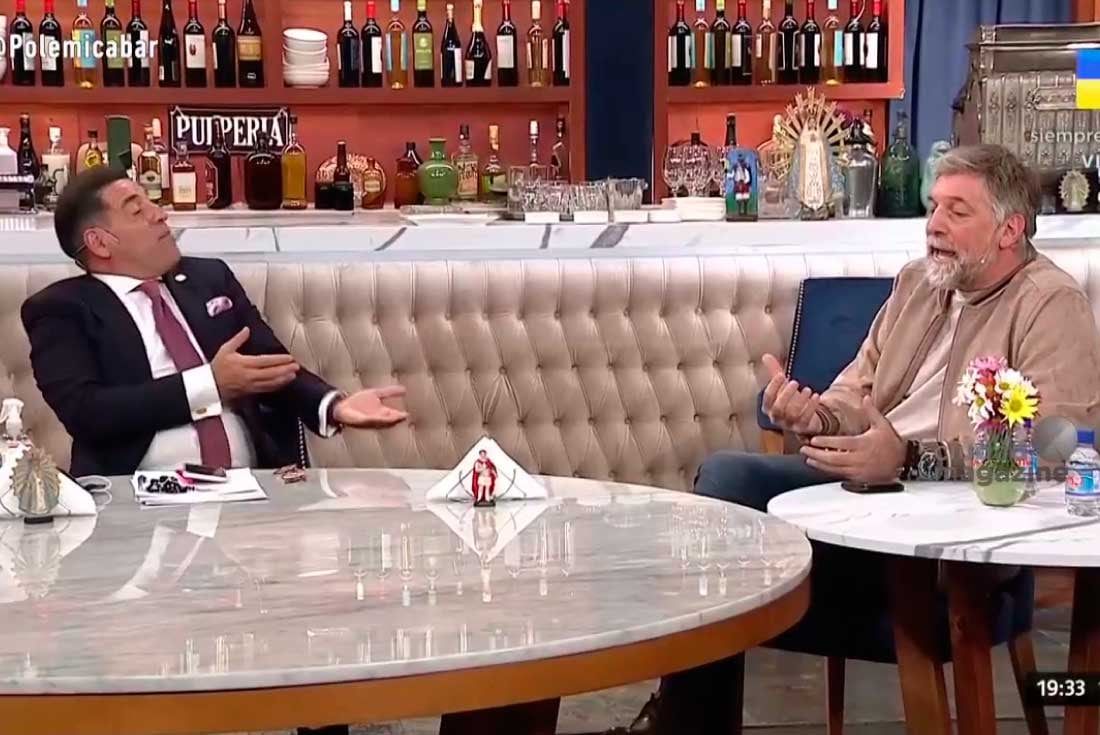 Ambos protagonizaron un cruce en pantalla. (Fotograma Polémica en el bar)