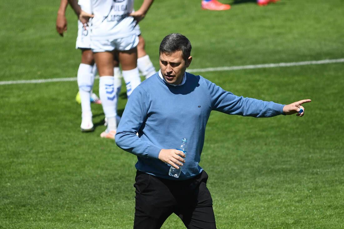 Futbol Liga Profesional, Godoy Cruz Antonio Tomba vs. Gimnasia y Esgrima de la Plata, en el estadio Feliciano Gambarte de Godoy Cruz. Diego Flores D.T. de Godoy Cruz.