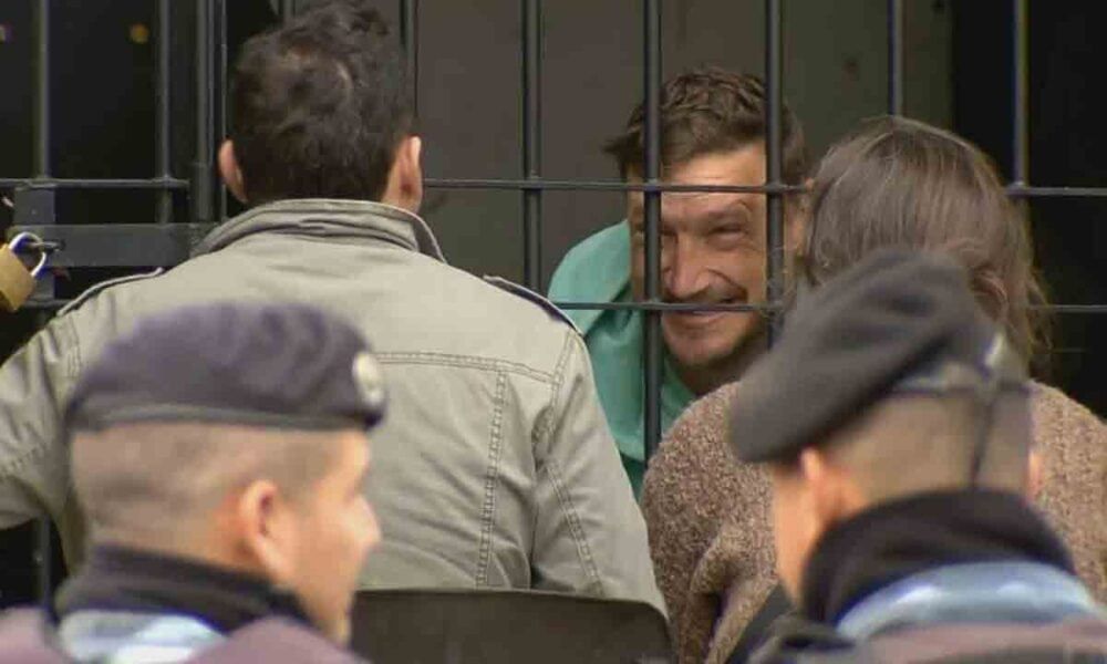 El diputado misionero acusado de pedofilia entre risas con sus familiares.