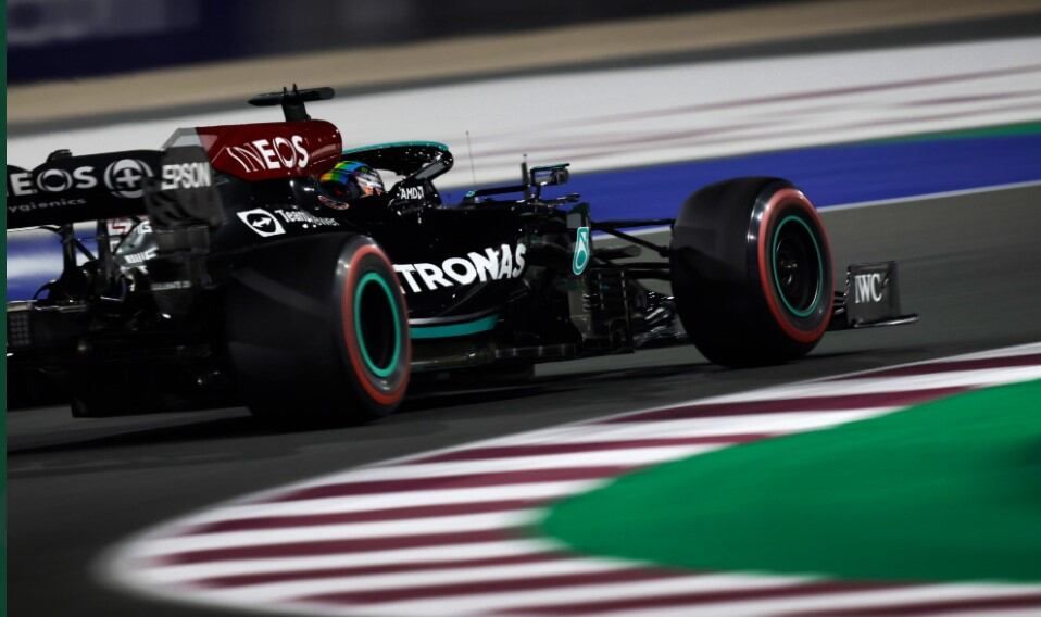 F1: Hamilton voló y se quedó con la pole en Qatar