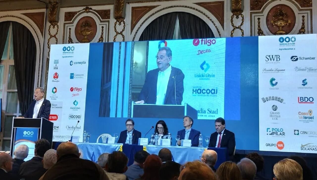 Federico Sturzenegger anunció la llegada de la "deep motosierra": el nuevo plan de recortes del Gobierno