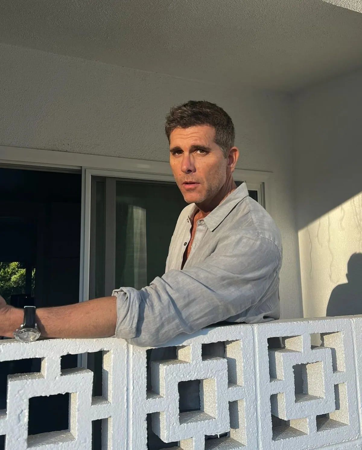 Así luce el actor que dio vida a Santos Torrealba, en La Tormenta