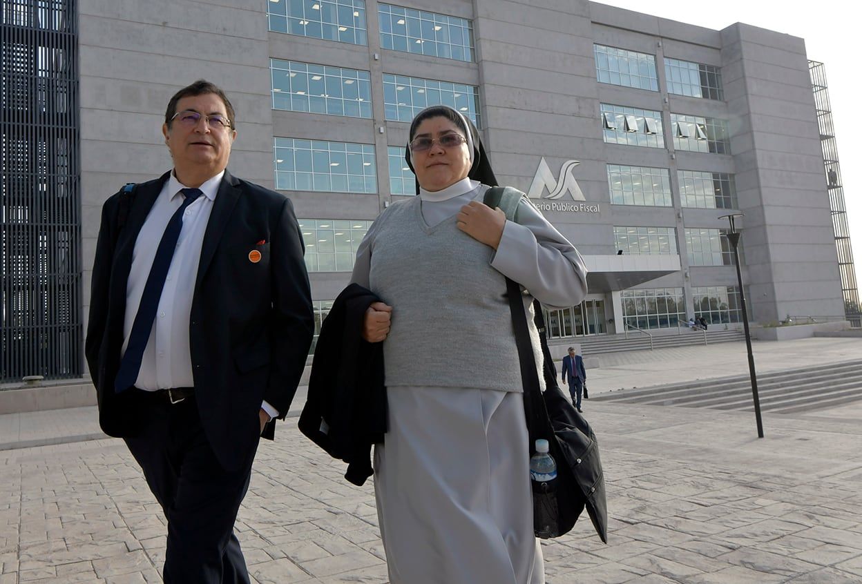 Caso Próvolo: La Justicia fallócon absolución de las monjas y la ex rectora imputadas del instituto religioso Antonio Provolo y acusadas de participar en abusos sexuales contra niños hipoacúsicos y sordos contra de Kumiko Kosaka, Asunción Martinez y Graciela Pascual, que fueron sobreseídas. Foto: Orlando Pelichotti