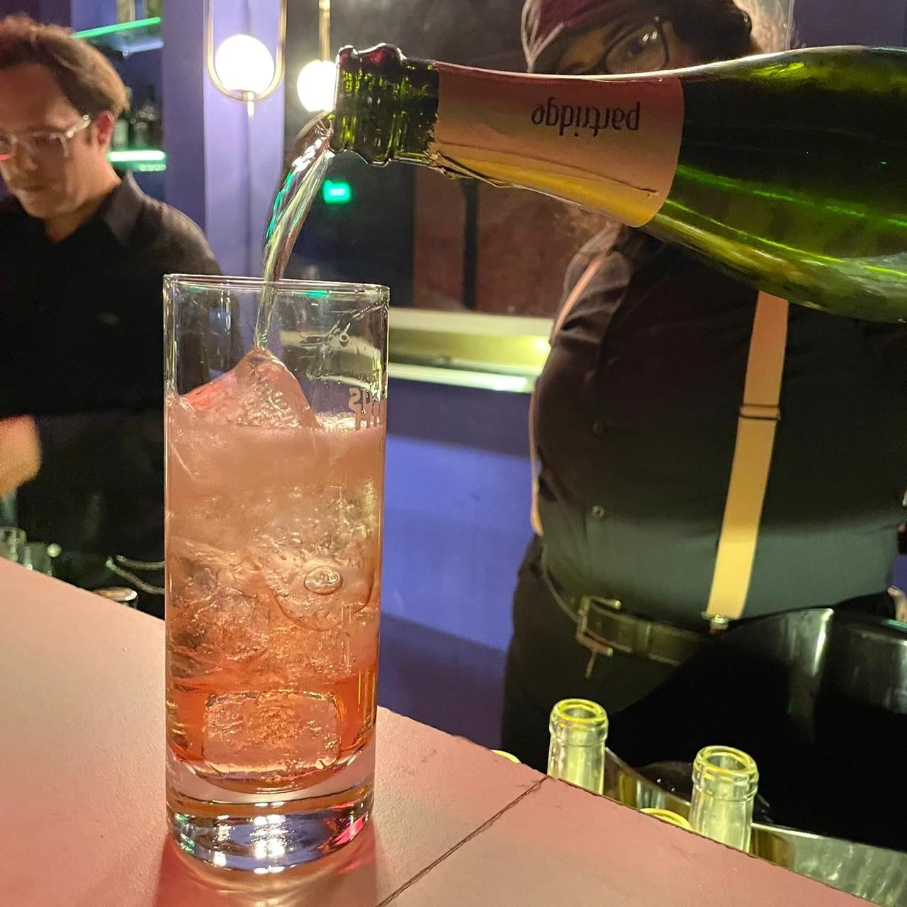 Butic cuenta con una amplia variedad de coctelería de autor.