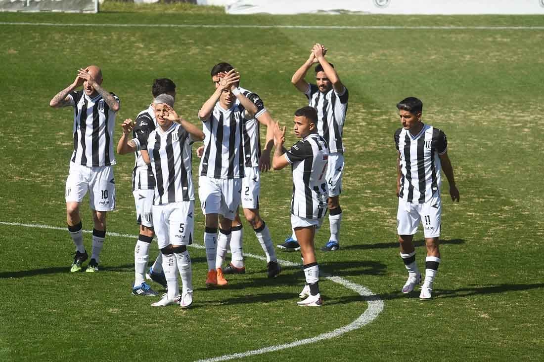 Futbol Primera Nacional, Gimnasia y Esgrima de Mendoza vs. Mitre de Santiago del Estero
