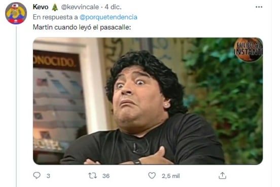 Un pasacalle de una joven enamorada se volvió viral y despertó todo tipo de comentarios.