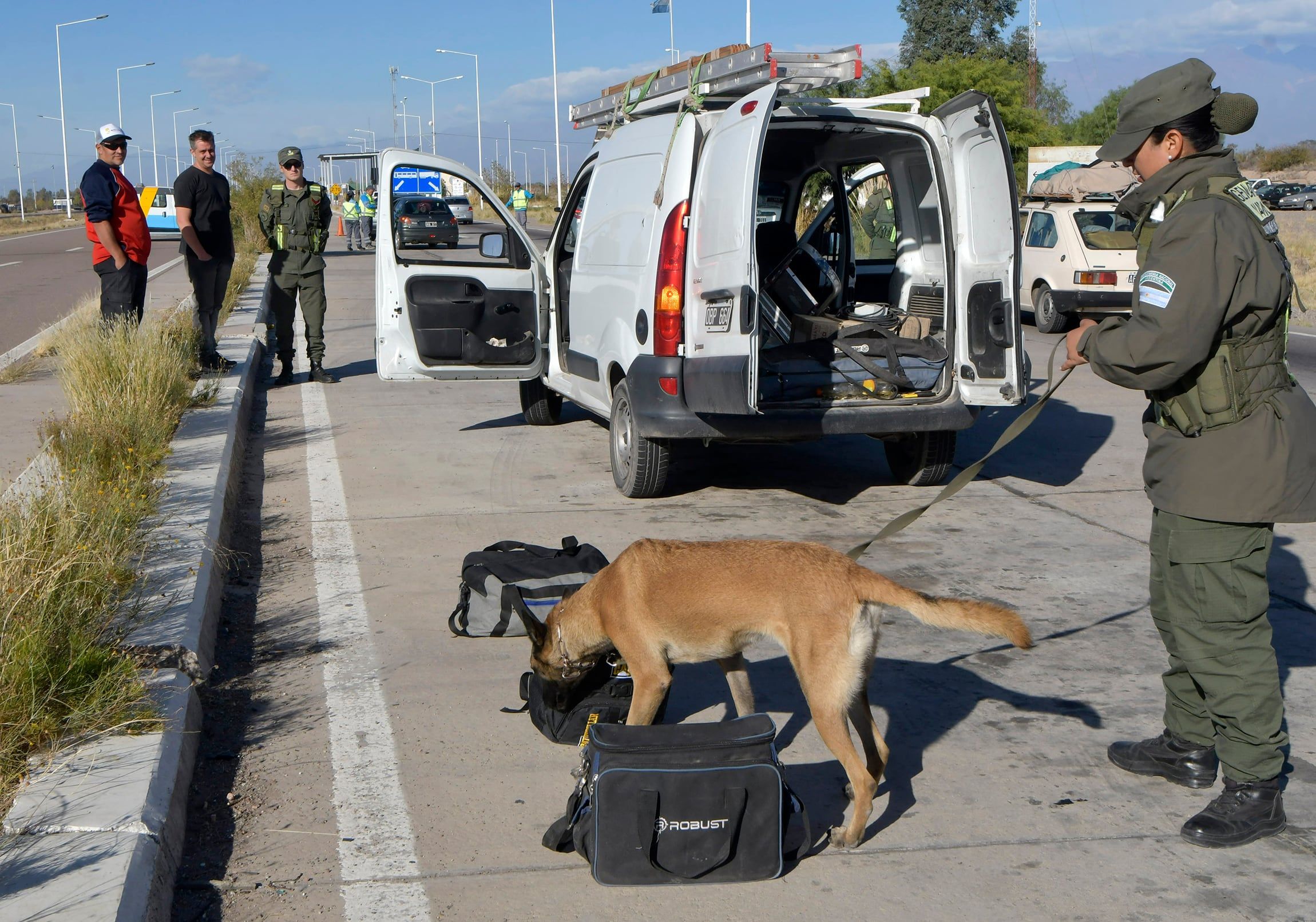 
Controles policiales y de Gendarmería Nacional en las rutas de nuestra provincia. Foto: Orlando Pelichotti