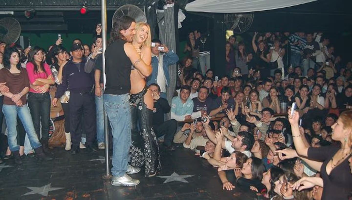 Las fotos con un ex Gran Hermano que comprometen a Wanda Nara.