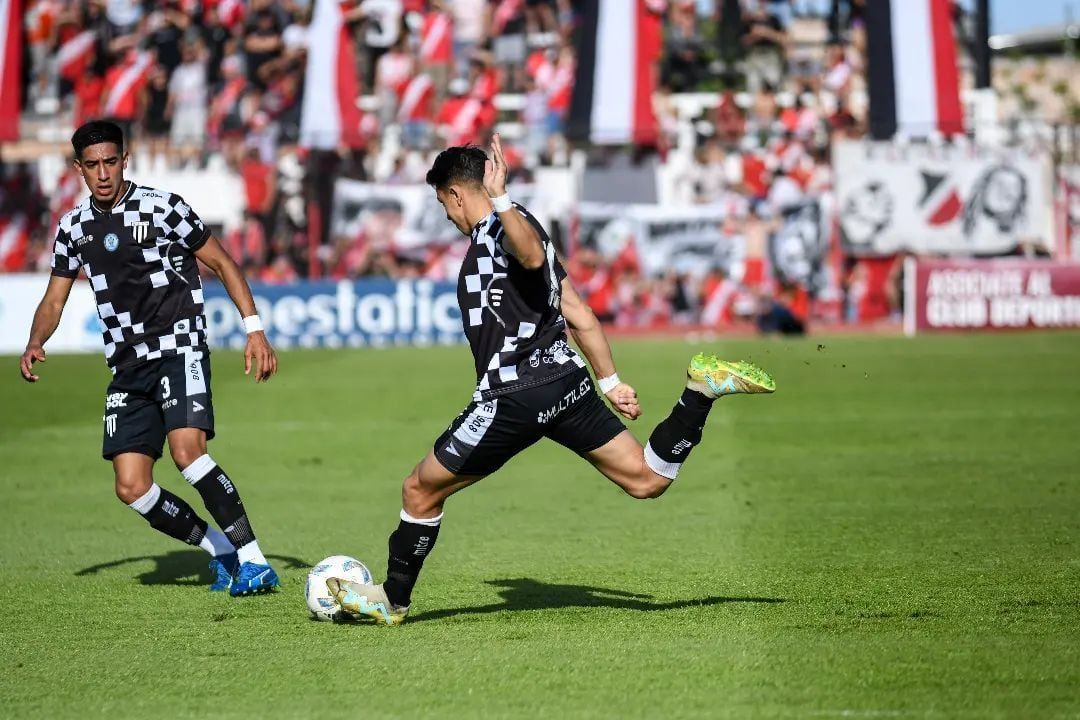 Deportivo Maipú vs Gimnasia y Esgrima. Foto: @gimnasiamzaoficial