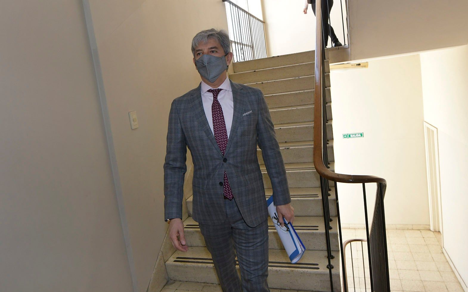 Mendoza 05 de agosto de 2021 Policiales  Política El juez federal mendocino Walter Bento (58) fue procesado como presunto líder de una asociación ilícita dedicada al cobro de coimas a cambio de beneficios judiciales Hoy trabajó normalmente analizando impugnaciones de las listas para las elecciones PASO de setiembre.   Foto: Orlando Pelichotti / Los Andes 