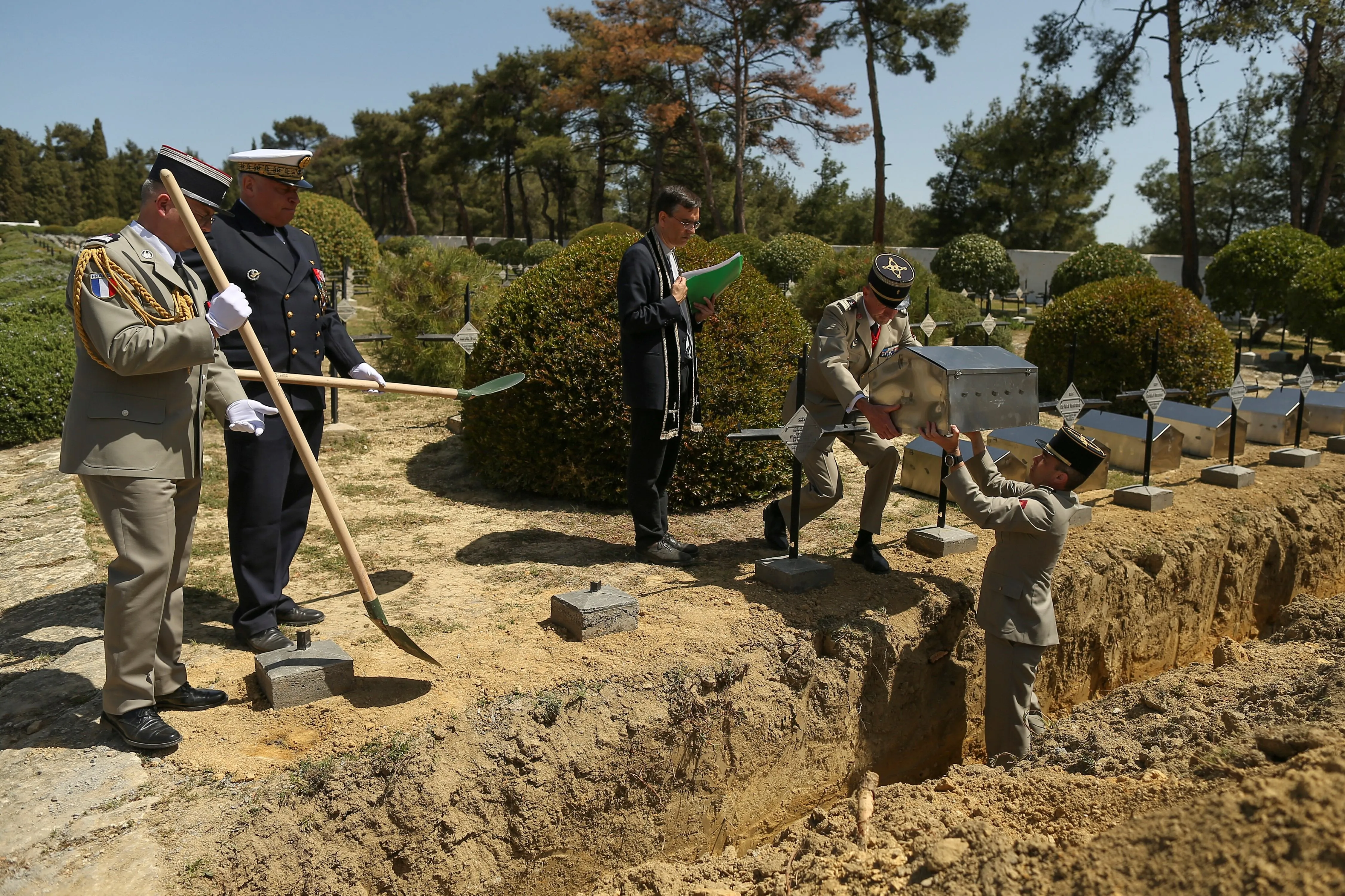 Turquía devolvió a Francia los restos de 17 combatientes de la Primera Guerra Mundial que fueron hallados durante excavaciones en Gallipoli. AP