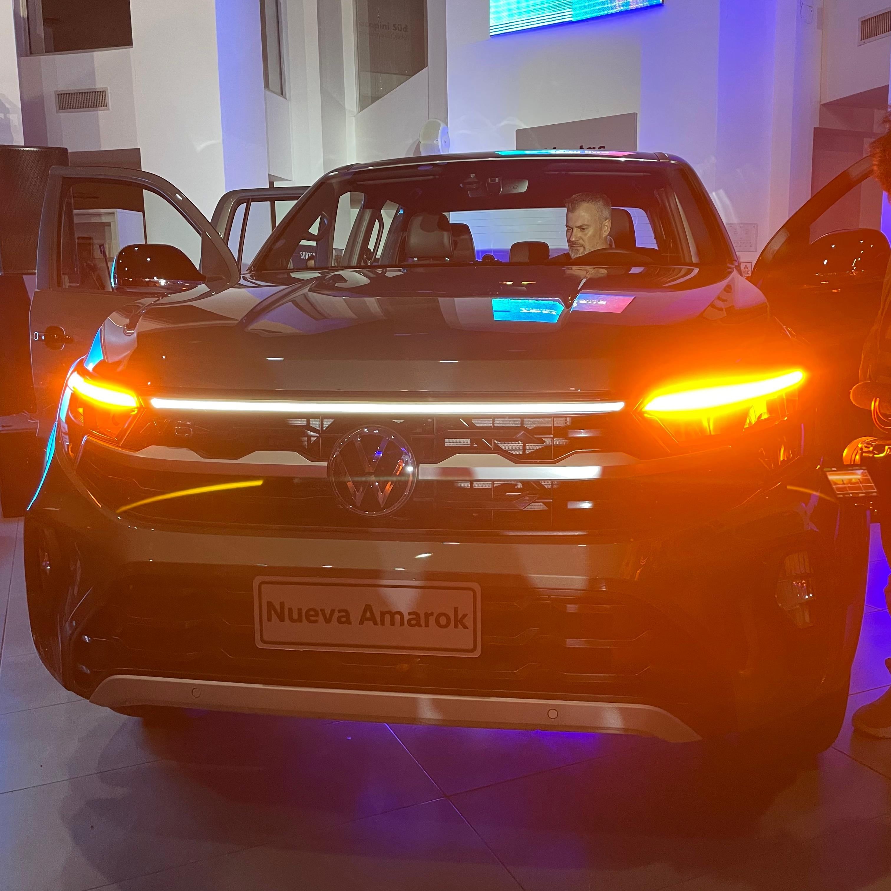 La firma alemana se reinventó una vez más para lanzar una pickup que compite a la par del líder mundial en este modelo de camionetas y, en Yacopini, supieron estar un paso delante de la vanguardia para ofrecer a sus clientes los últimos lanzamientos con la mejor atención.