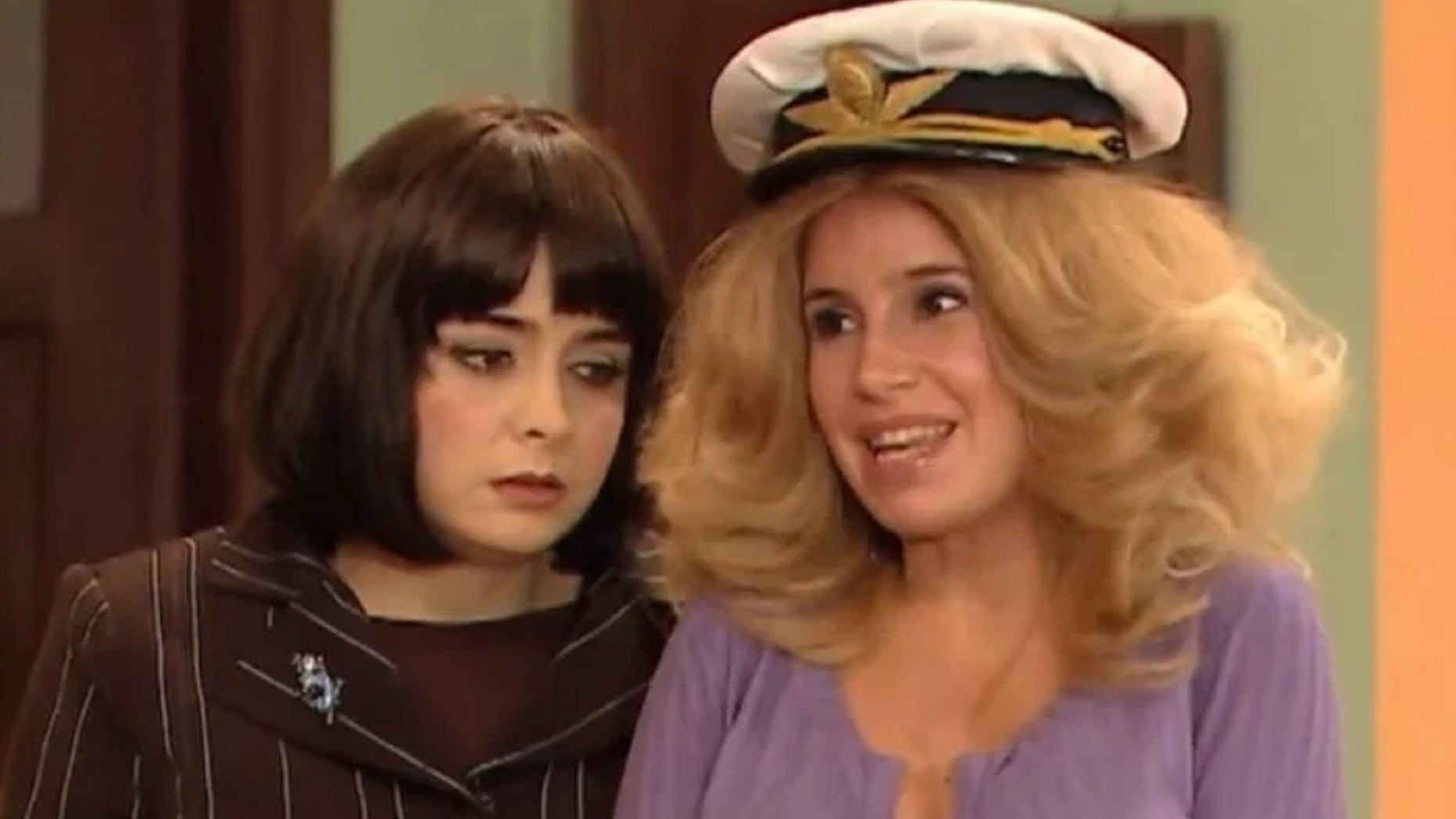 Erica Rivas junto a Flor Peña, en Casados con Hijos.