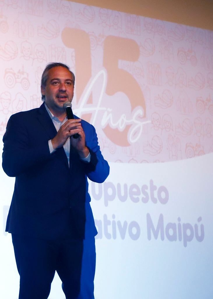 Intendente Matías Stevanato.