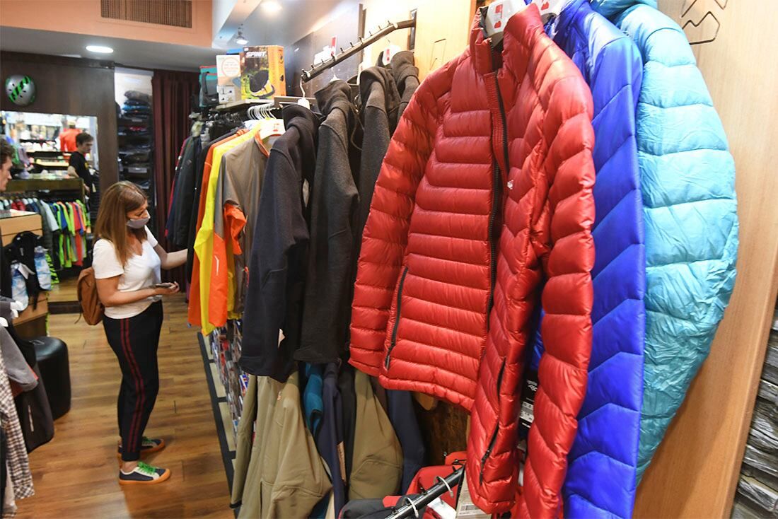 Aumento del precio de un 80% en la ropa de inviernoFoto: José Gutierrez / Los Andes