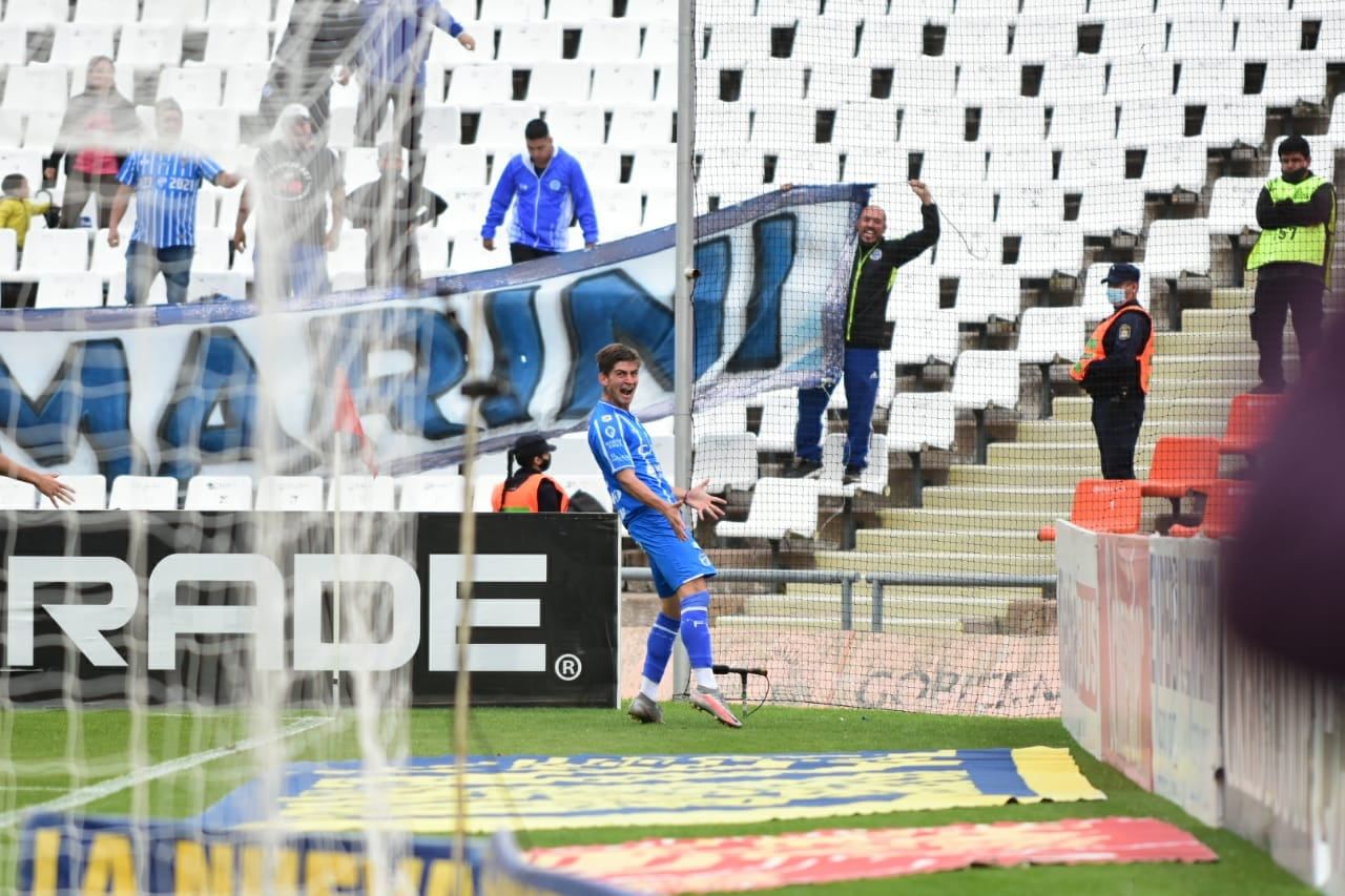 Godoy Cruz igualó 2-2con Platense en el estadio Malvinas Argentinas. /  Mariana Villa ( Los Andes).