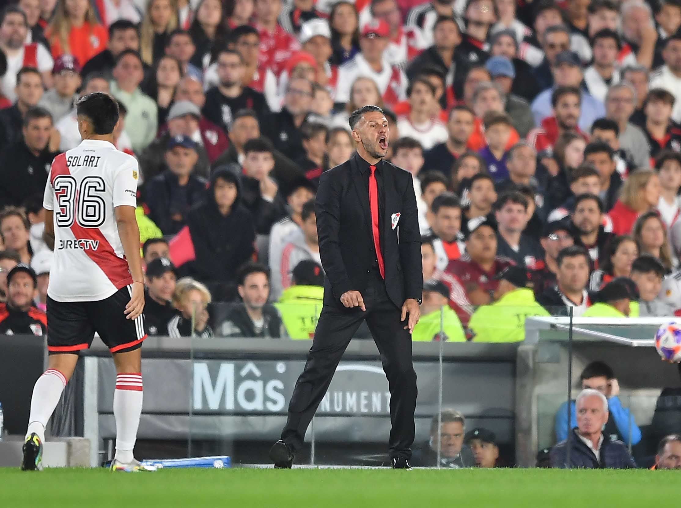 Palavecino y De Michelis en el partido superclasico River Vs Boca en el Monumentoal Buenos Aires