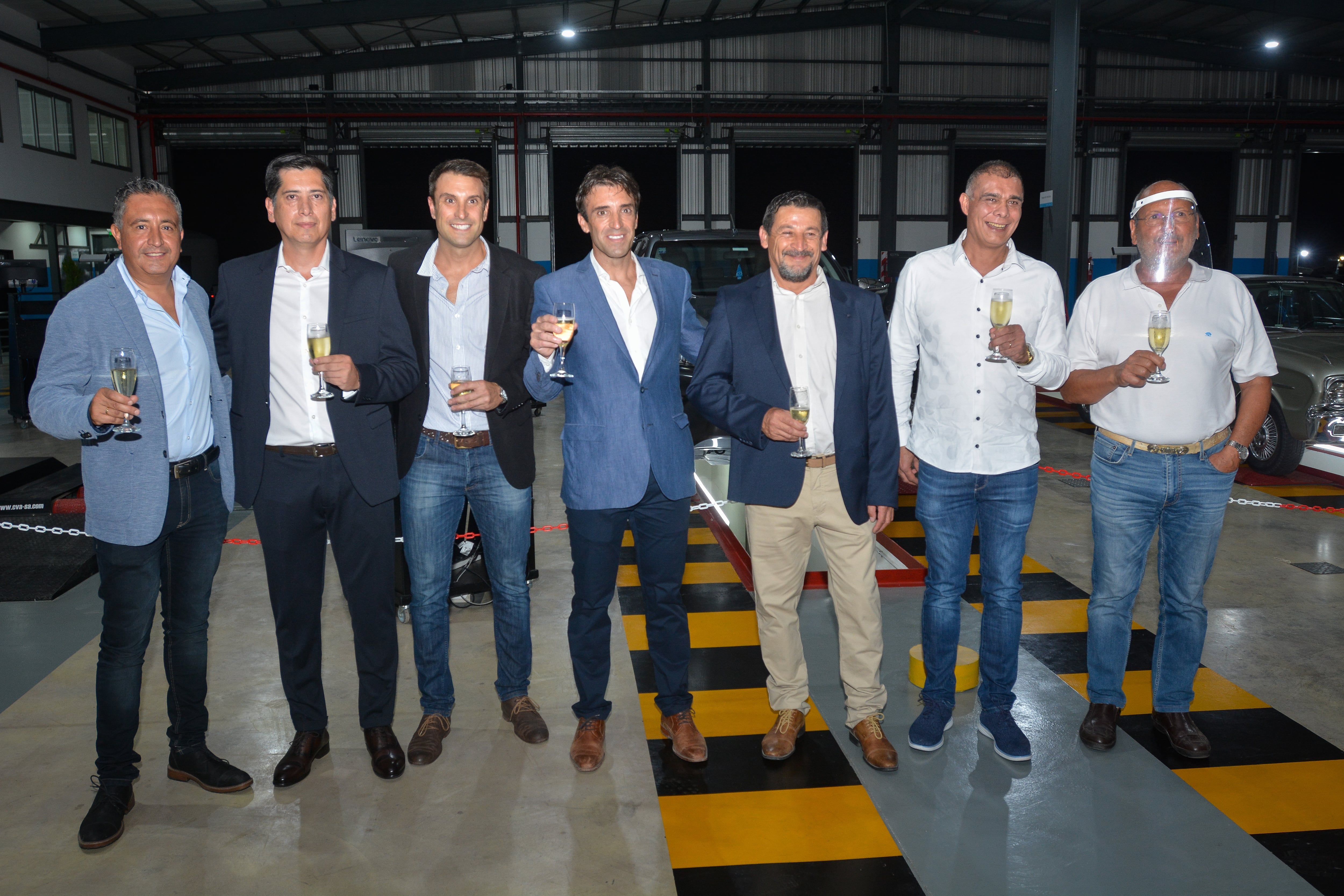 En la foto: Ricardo Bologna, Eduardo Toranzo, Marcelo Maldonado, Juan José Maldonado, Orlando Corvalan, Juan Carlos Videla y Marcelino Iglesias -