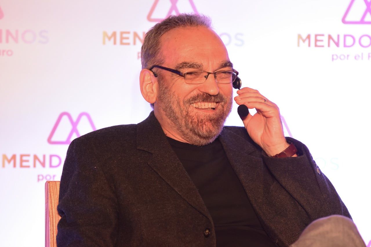 Fernando Iglesias presentó en Mendoza su nuevo libro Los Días Más Felices, dentro de la presentación de Mendocinos por el Futuro. Foto: Mariana Villa / Los Andes