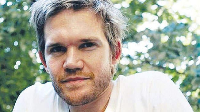 Juan Gil Navarro hará el papel que interpretó Guillermo Francella allá por 1997