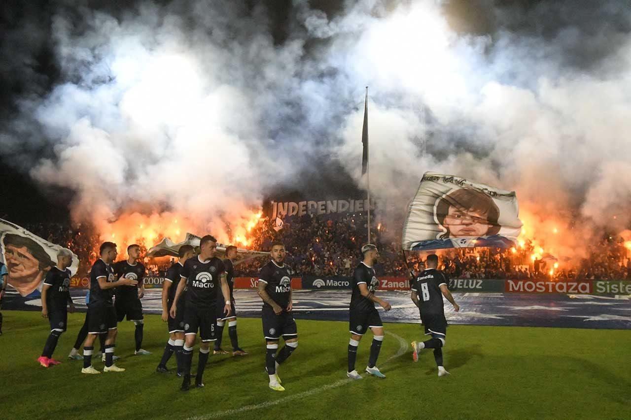 Fútbol Primera Nacional, Independiente Rivadavia vs. Atlético Rafaela en el estadio Bautista GargantiniFoto: José Gutierrez / Los Andes