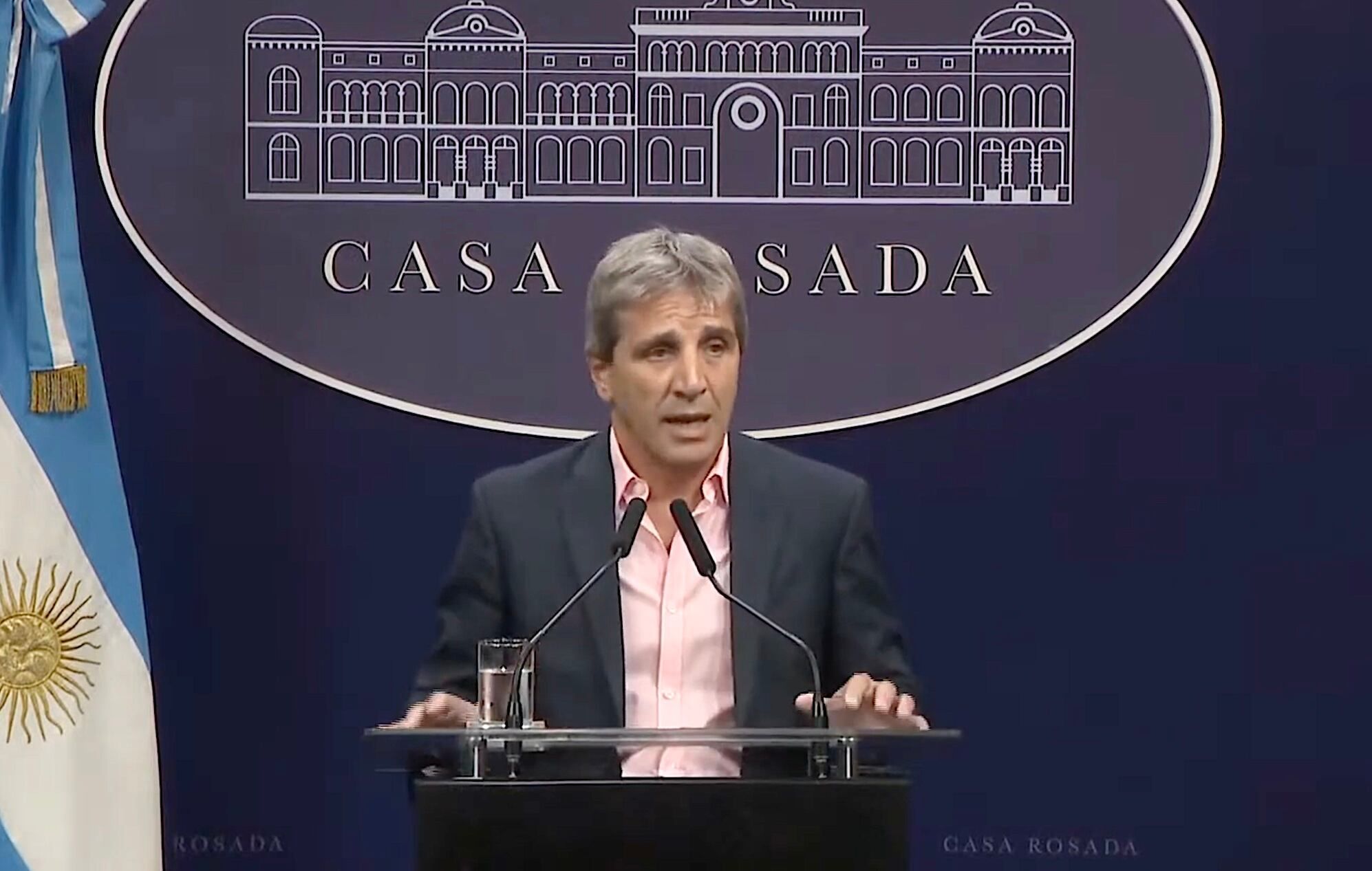 El ministro de Economía, Luis Caputo, estimó que en febrero la inflación se ubicará “más cerca de 10% que de 20%”.