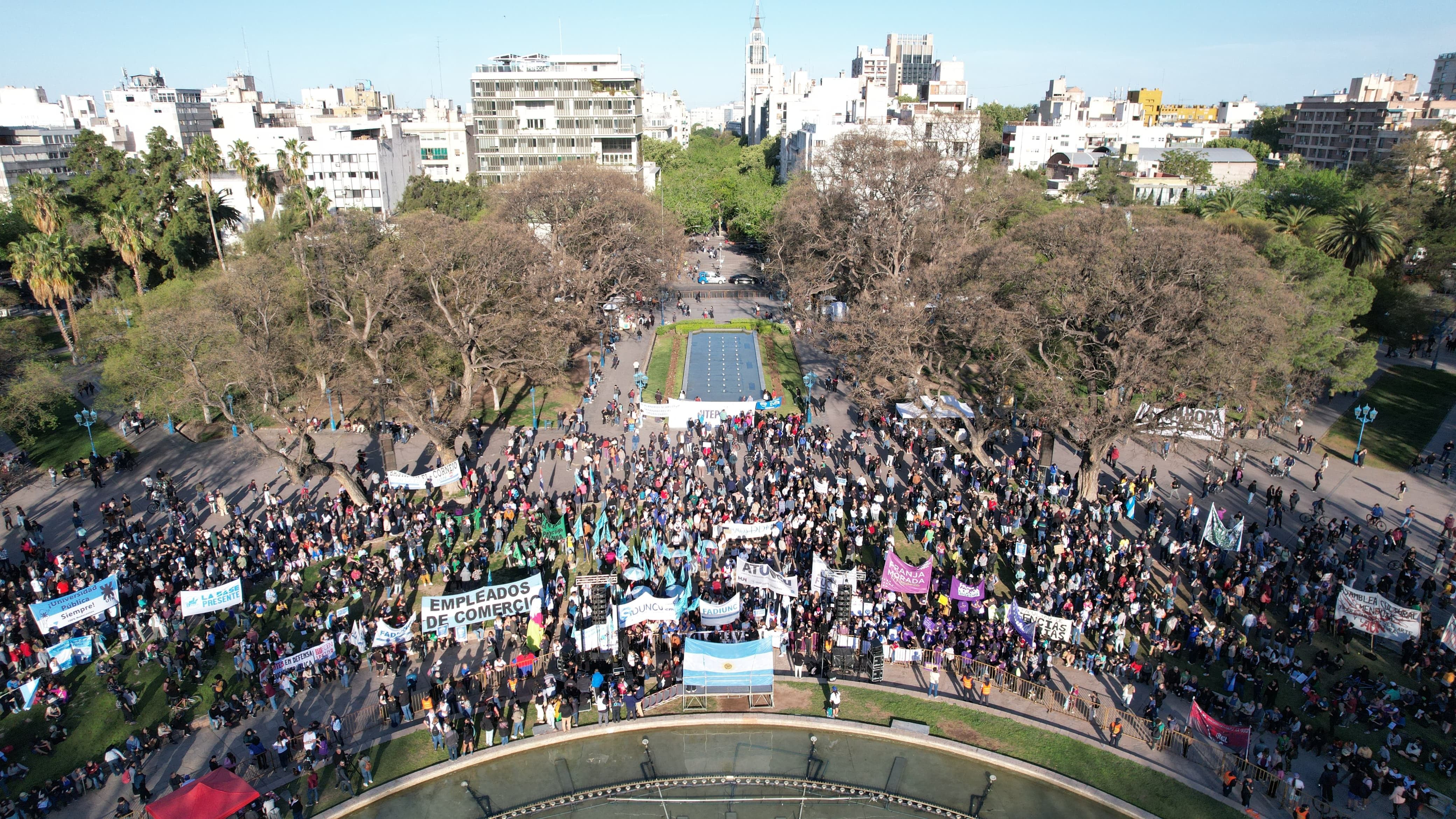 Marcha universitaria en Mendoza en defensa de la educación pública. Foto: Gentileza